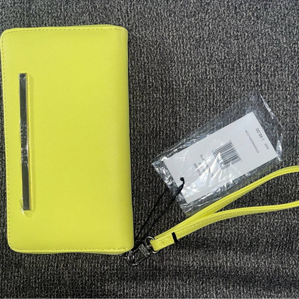 Steve Madden Yellow/Green FullSize Wristlet Wallet Brand New